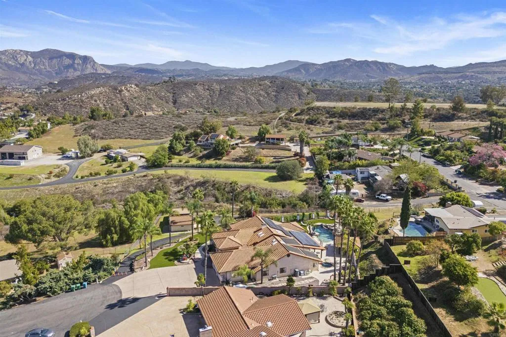 12386 Single Oak Place, Lakeside, CA 92040 12386 Single Oak Place, Lakeside, CA 92040