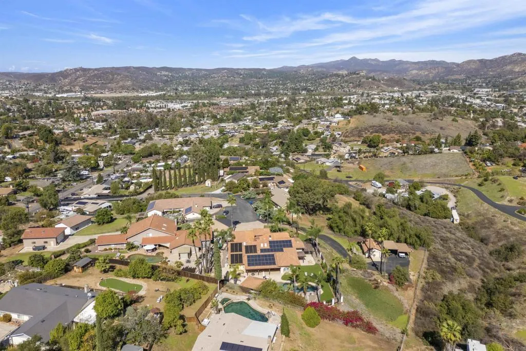 12386 Single Oak Place, Lakeside, CA 92040 12386 Single Oak Place, Lakeside, CA 92040