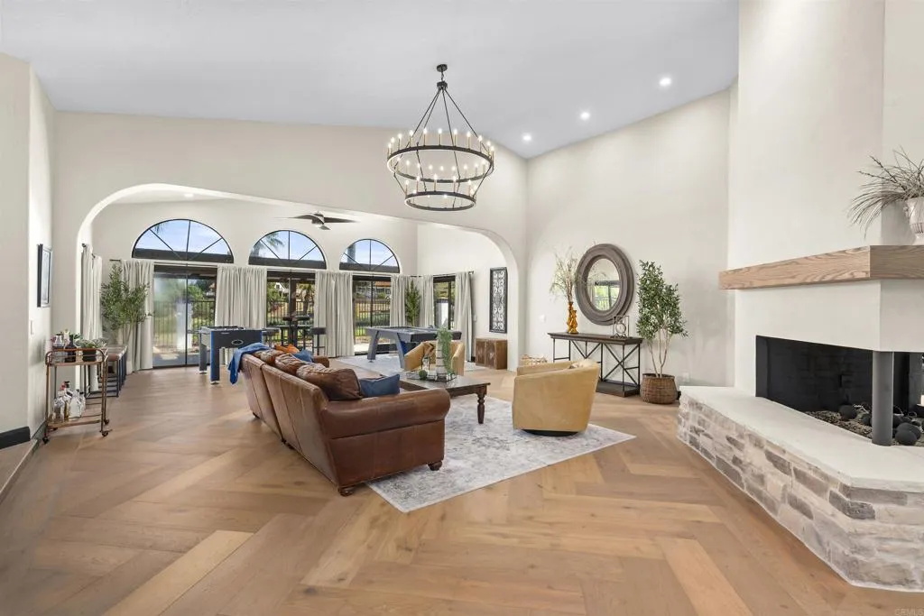 12386 Single Oak Place, Lakeside, CA 92040 12386 Single Oak Place, Lakeside, CA 92040