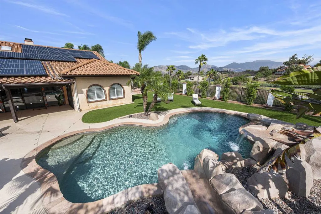 12386 Single Oak Place, Lakeside, CA 92040 12386 Single Oak Place, Lakeside, CA 92040