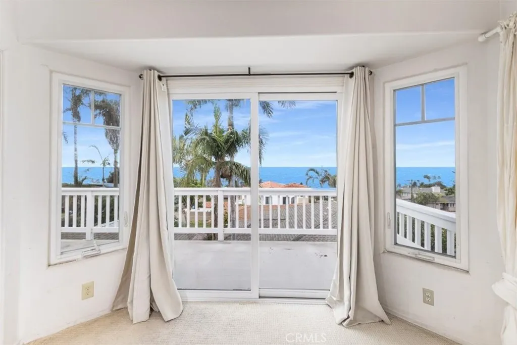 4377 Piedmont Drive, San Diego, CA 92107 4377 Piedmont Drive, San Diego, CA 92107