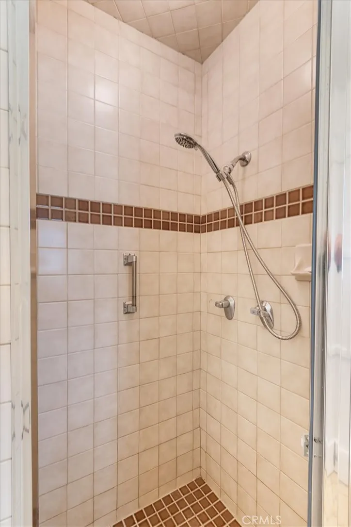 4377 Piedmont Drive, San Diego, CA 92107 4377 Piedmont Drive, San Diego, CA 92107