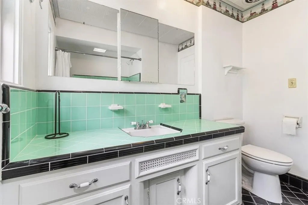 4377 Piedmont Drive, San Diego, CA 92107 4377 Piedmont Drive, San Diego, CA 92107