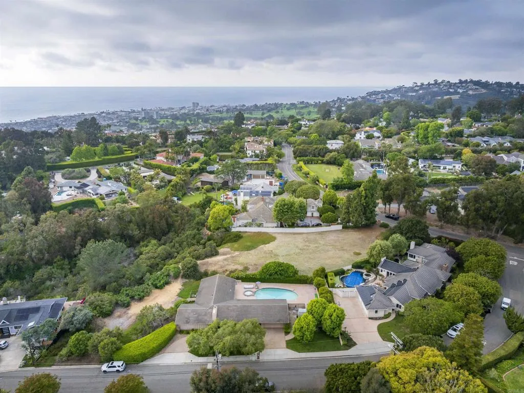 1444 Rodeo dr., La Jolla, CA 92037 1444 Rodeo dr., La Jolla, CA 92037
