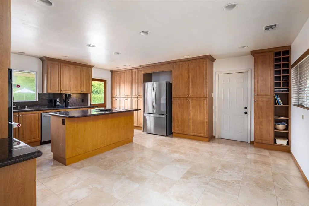 1444 Rodeo dr., La Jolla, CA 92037 1444 Rodeo dr., La Jolla, CA 92037
