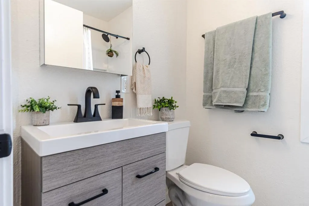 4421 49Th Street, San Diego, CA 92115