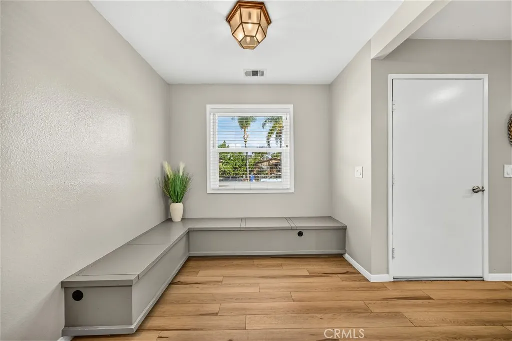 4609 Calle Del Palo, Oceanside, CA 92057 Dining area with built in seating
