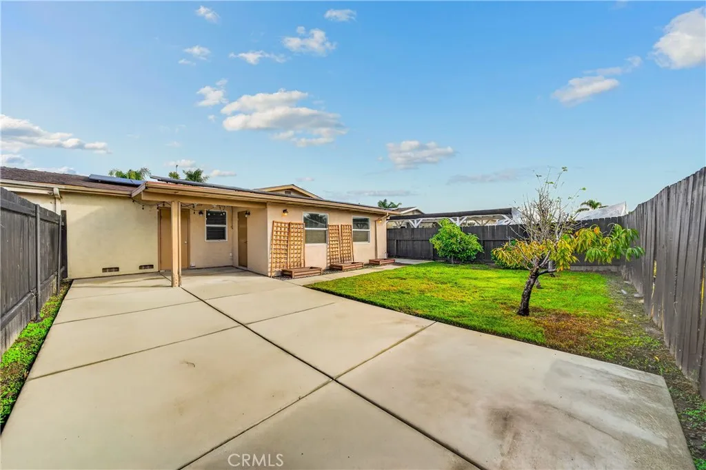 4609 Calle Del Palo, Oceanside, CA 92057 Spacious backyard