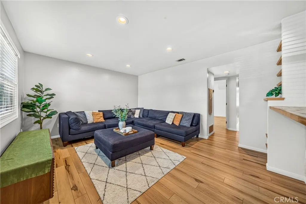 4609 Calle Del Palo, Oceanside, CA 92057 Living room area