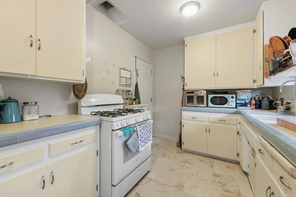 https://cdn.realtyfeed.com/cdn/127/307106680/aaa98ac5d22ab2e347f32cbf28a94200.webp