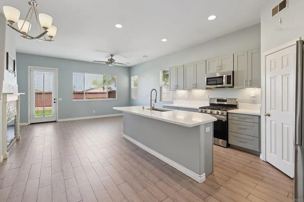 https://cdn.realtyfeed.com/cdn/127/307106710/1cc78de588585cdde4bbbfeea7a7ea64.webp