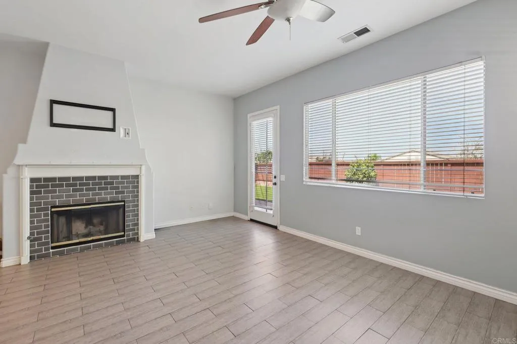 https://cdn.realtyfeed.com/cdn/127/307106710/33a5236a598d8ba9572e3d36f22e25ce.webp
