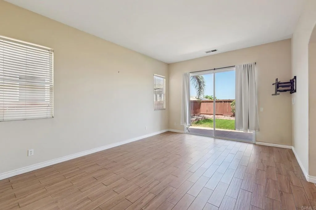 https://cdn.realtyfeed.com/cdn/127/307106710/4464f4e263fbd85fd474de52de2511f9.webp