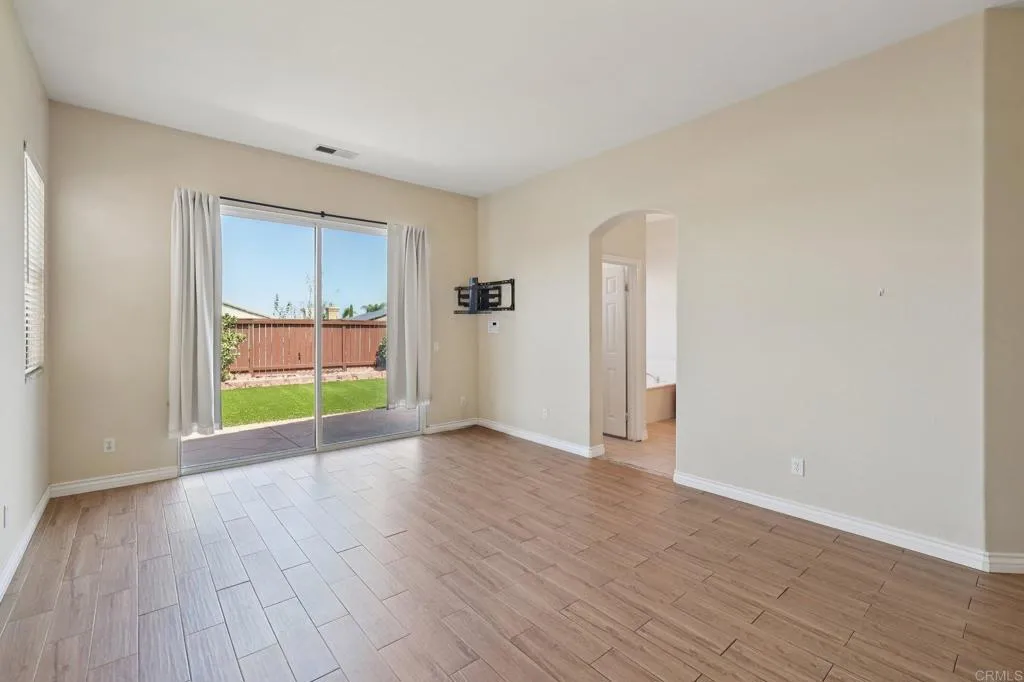 https://cdn.realtyfeed.com/cdn/127/307106710/51af9dbe755a83dbbc65bb124e6fc0aa.webp