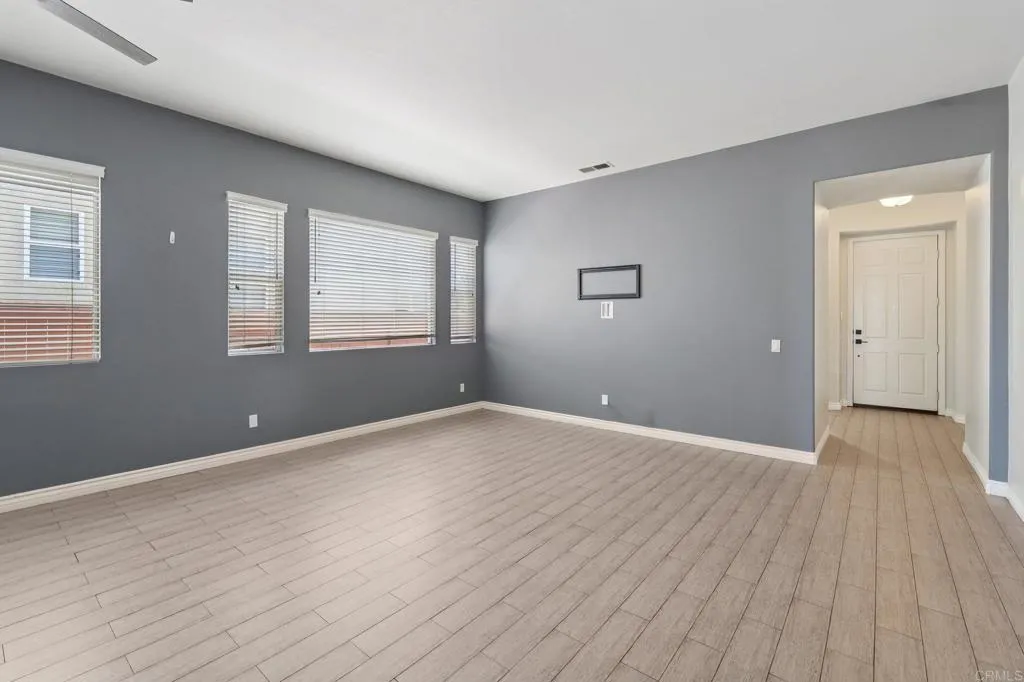 https://cdn.realtyfeed.com/cdn/127/307106710/8fa929f3fbe554a6e69072f80e615eab.webp