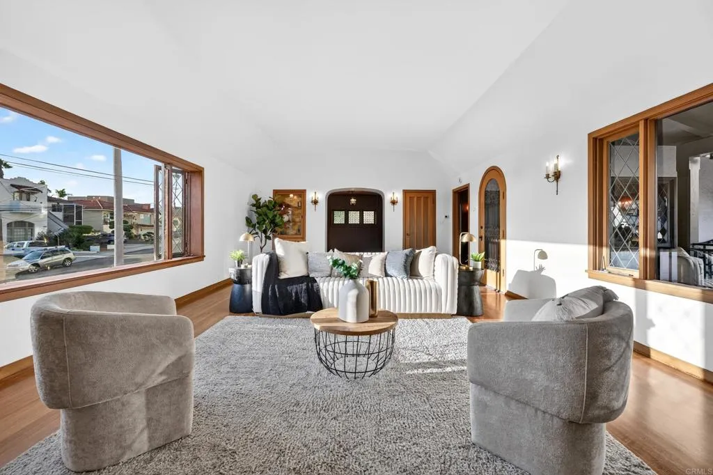 2421 Brant Street, San Diego, CA 92101