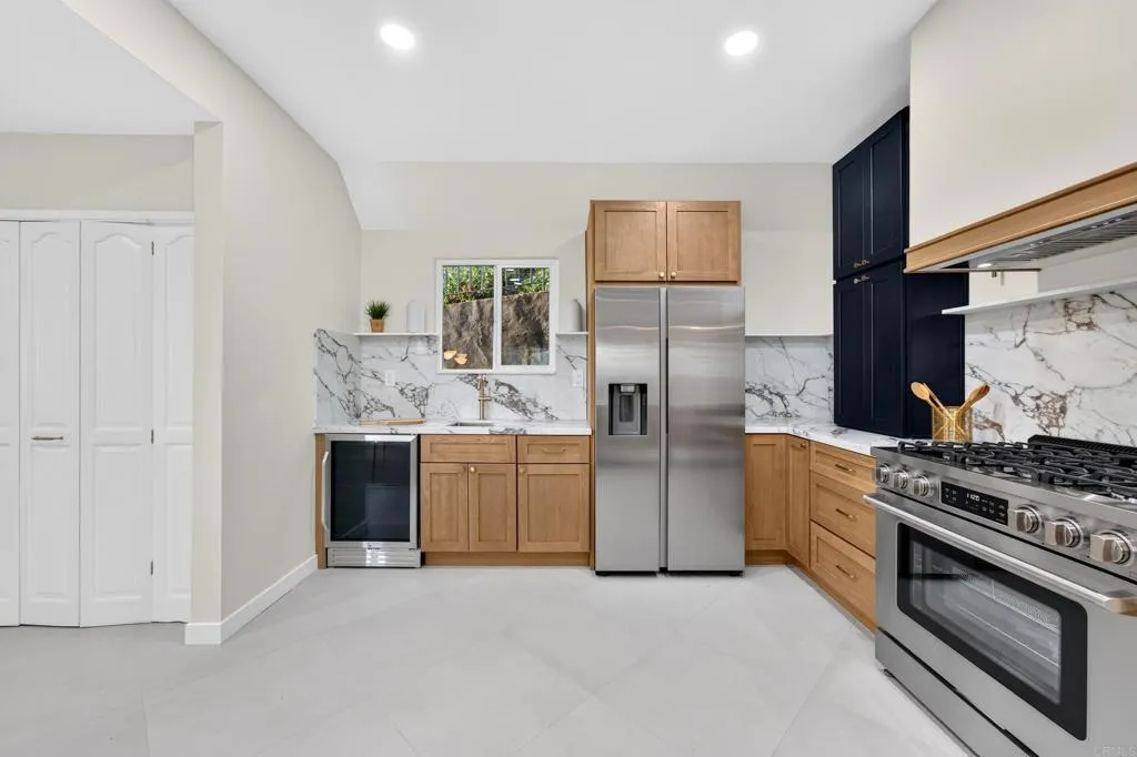 2421 Brant Street, San Diego, CA 92101