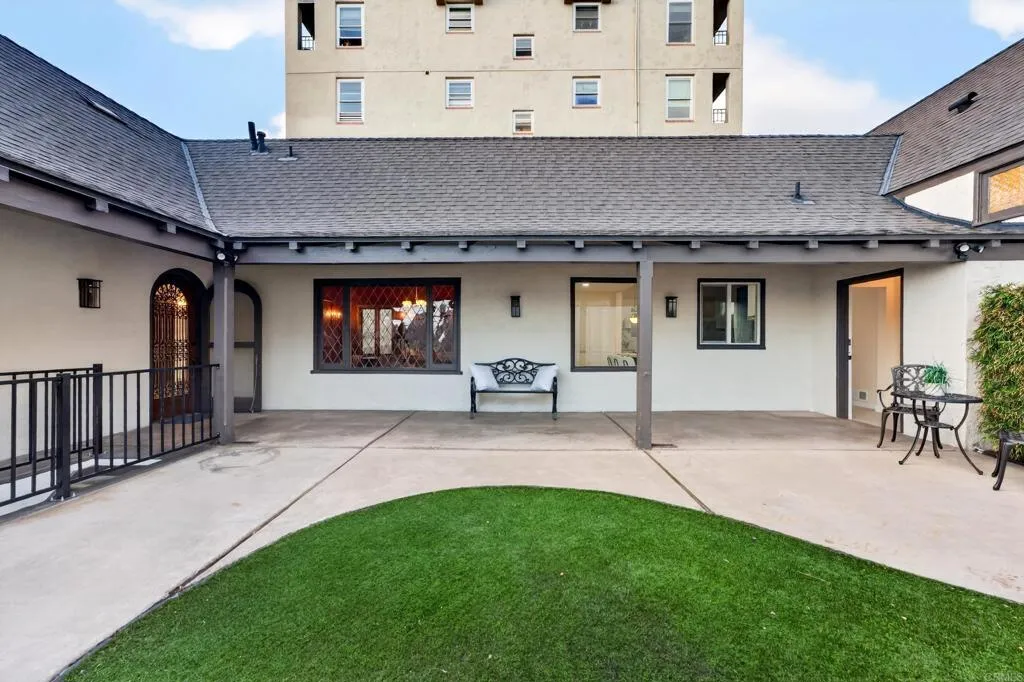 2421 Brant Street, San Diego, CA 92101