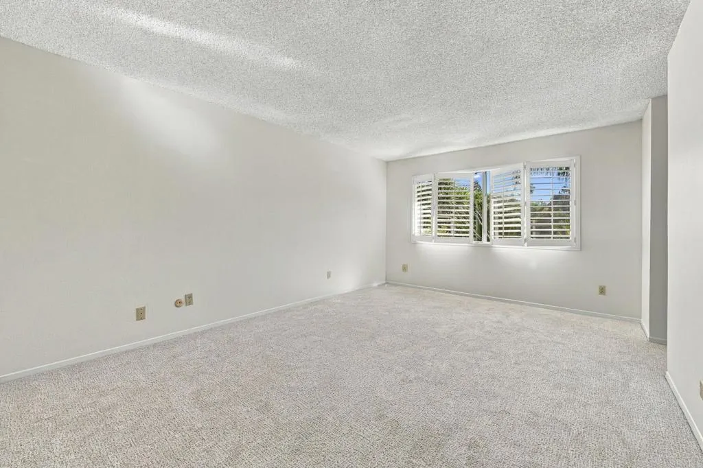 817 Crescent Drive, Vista, CA 92084 Primary Bedroom