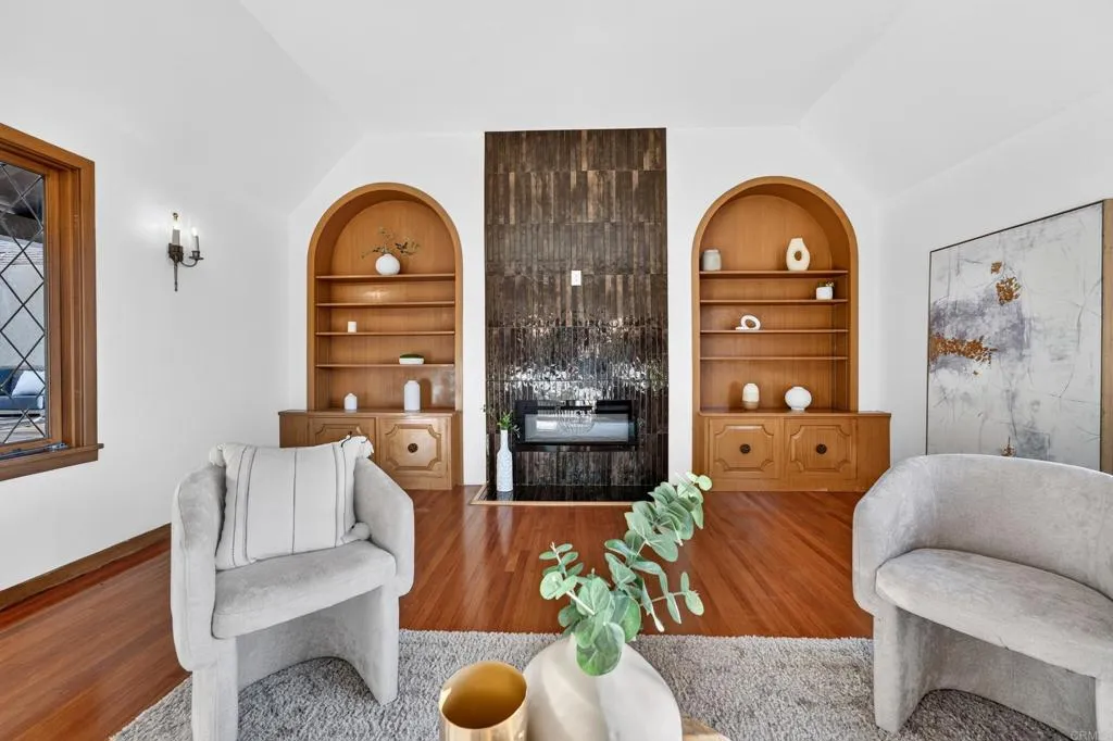 2421 Brant Street, San Diego, CA 92101