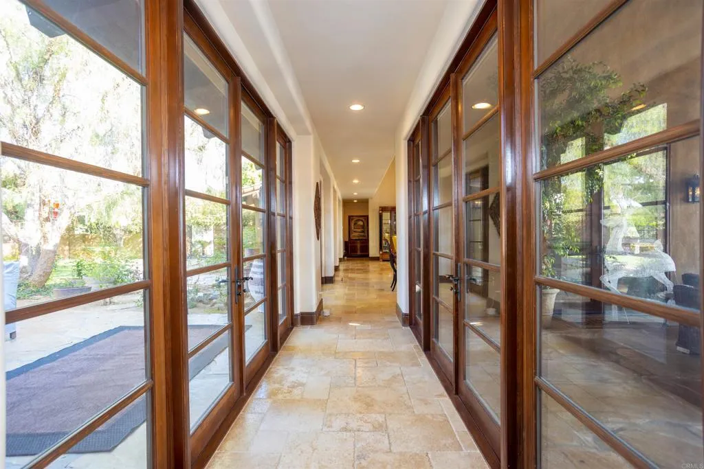 https://cdn.realtyfeed.com/cdn/127/307106800/60f87c956a7162c51fa796b52287aeec.webp