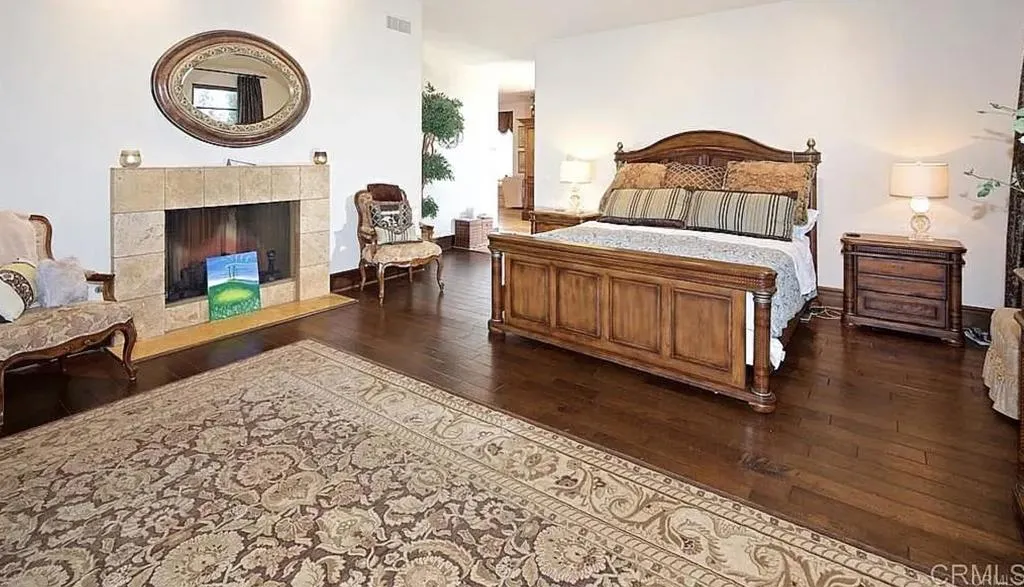 https://cdn.realtyfeed.com/cdn/127/307106800/761a35435f97abb44ed39351de70fb52.webp