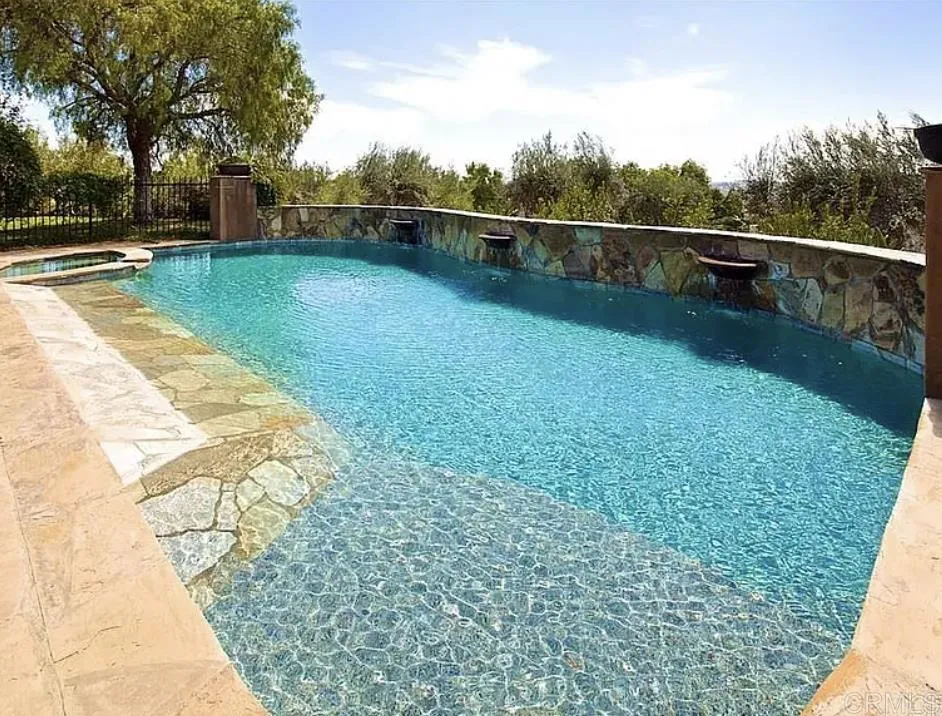 https://cdn.realtyfeed.com/cdn/127/307106800/82e46d315567d3dde42cf04b00ffdc23.webp