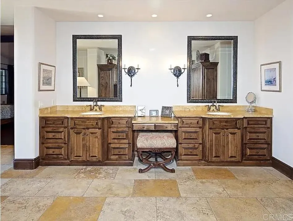 https://cdn.realtyfeed.com/cdn/127/307106800/9c7819195a32ee989e2b56b8e3bebdb3.webp