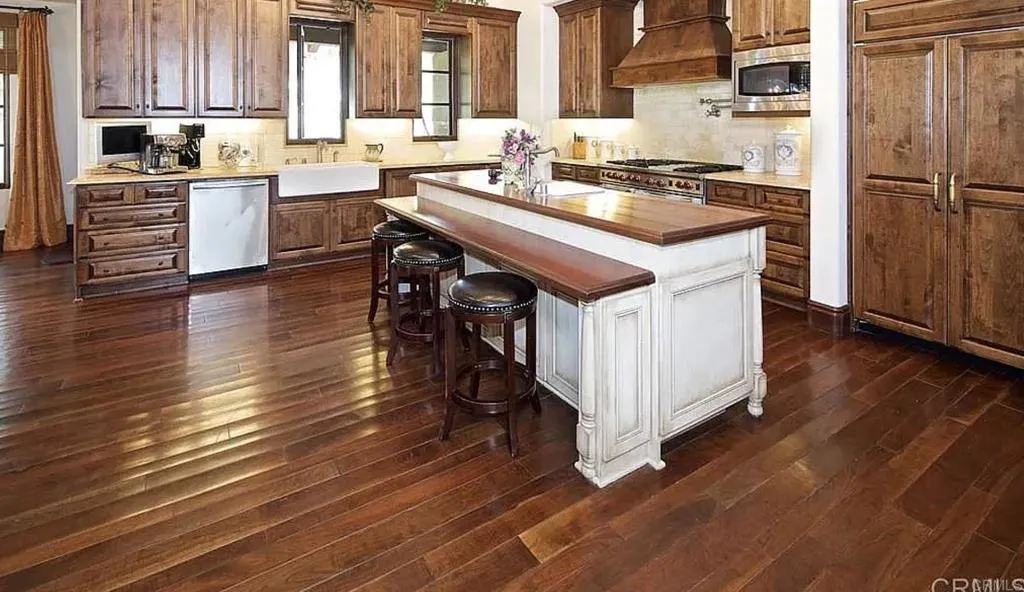 https://cdn.realtyfeed.com/cdn/127/307106800/de67e792059dc51e2ac06a6495e42a23.webp