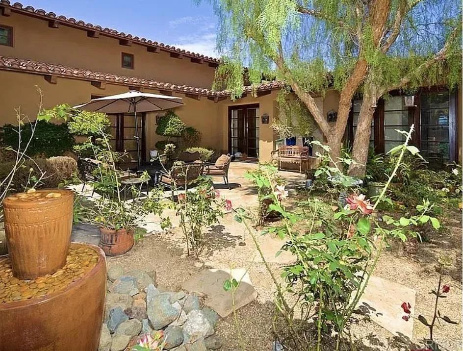 https://cdn.realtyfeed.com/cdn/127/307106800/e5e90e23171e4b8204eda1e64669871e.webp