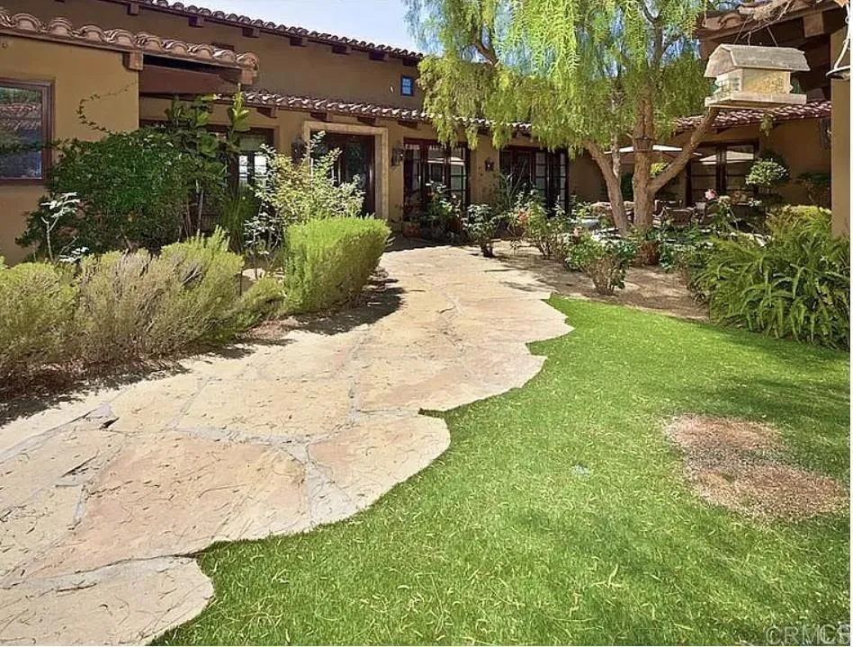https://cdn.realtyfeed.com/cdn/127/307106800/ee7e83ea9e73a75cc7600b058ab4b6a8.webp