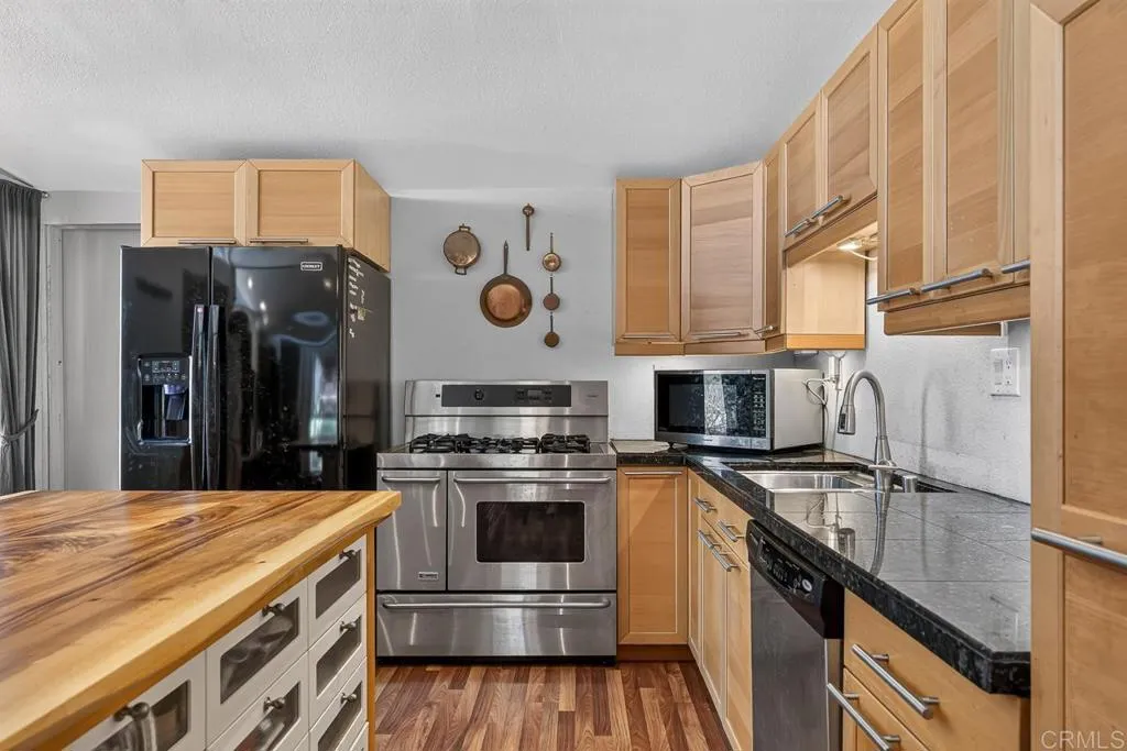 https://cdn.realtyfeed.com/cdn/127/307106833/ca0f50a103116ef763f662bbc2dd74e3.webp
