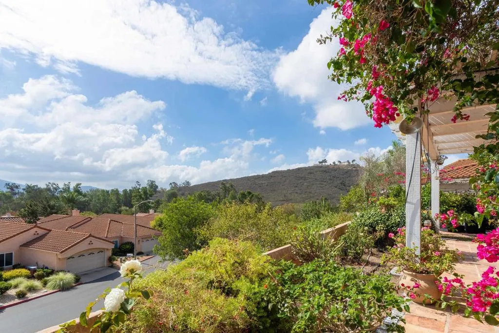 2219 Sawgrass Gln, Escondido, CA 92026
