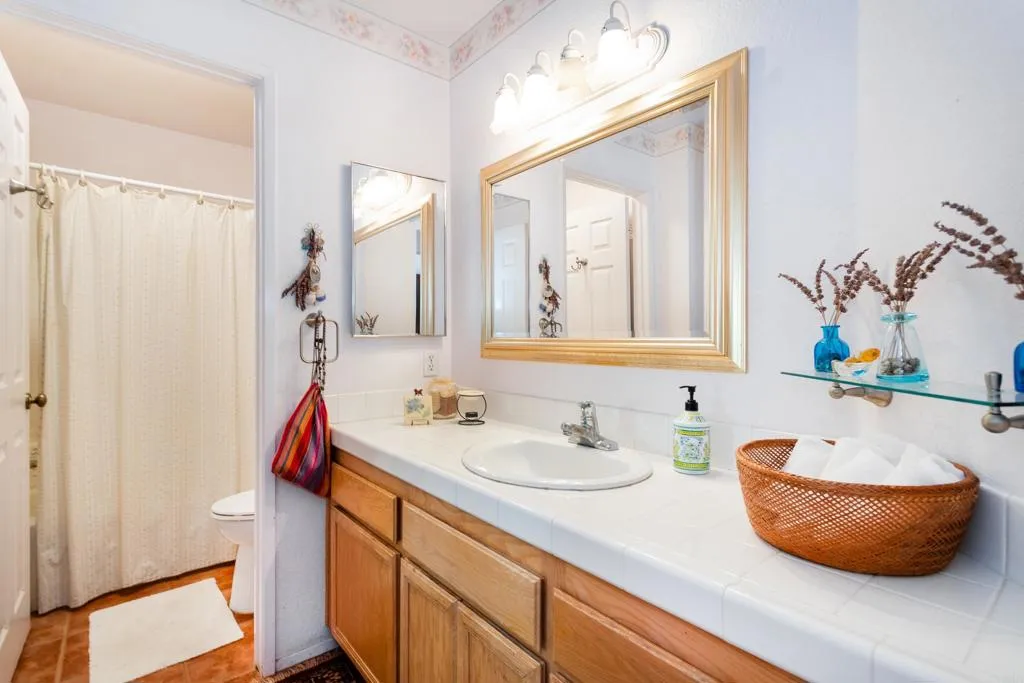 2219 Sawgrass Gln, Escondido, CA 92026