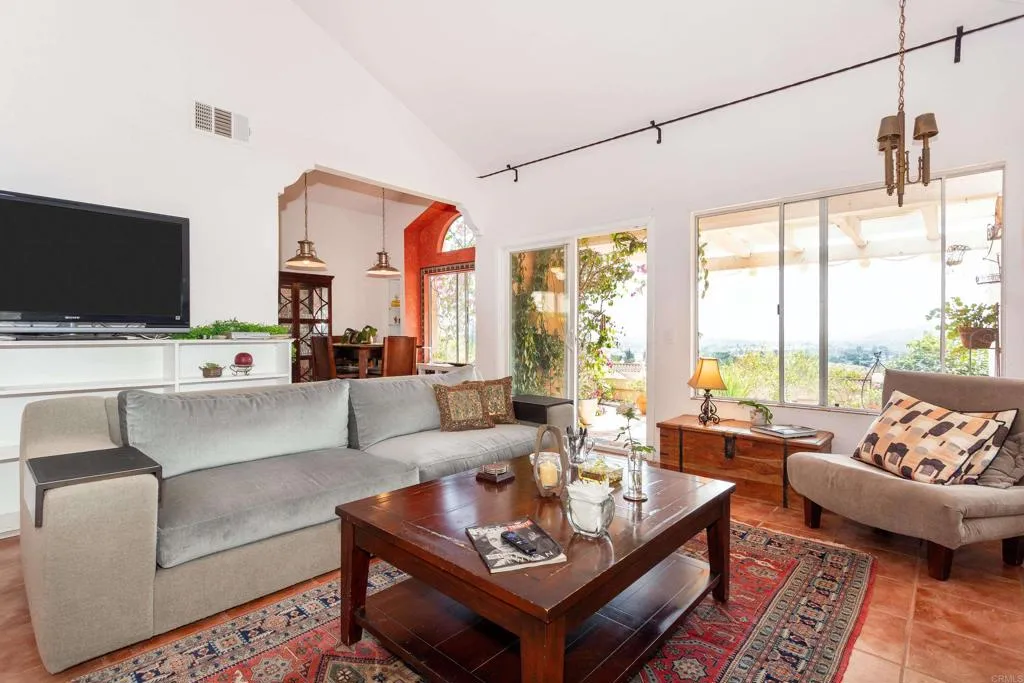 2219 Sawgrass Gln, Escondido, CA 92026