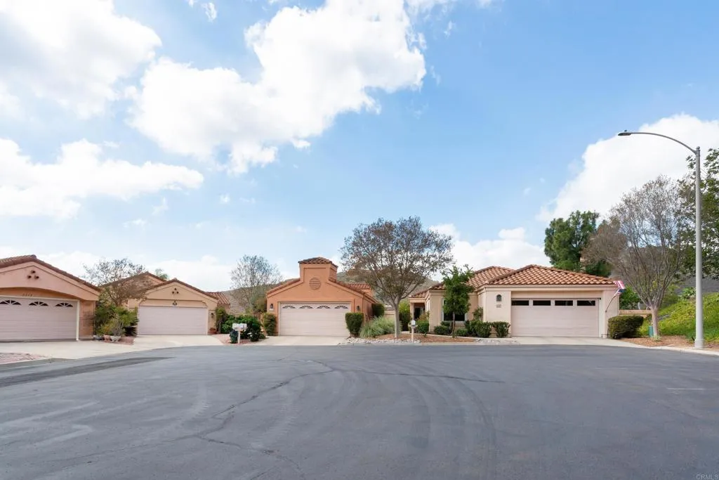 2219 Sawgrass Gln, Escondido, CA 92026