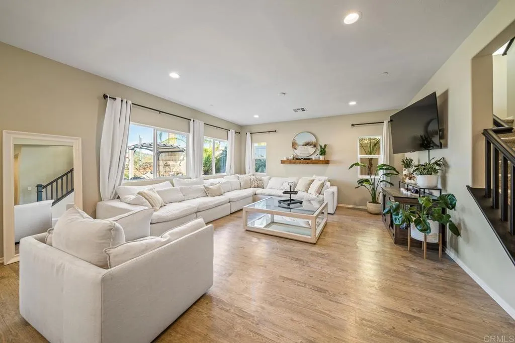 35540 Asturian Way, Fallbrook, CA 92028