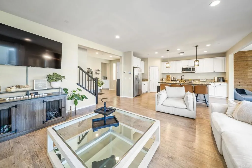 35540 Asturian Way, Fallbrook, CA 92028