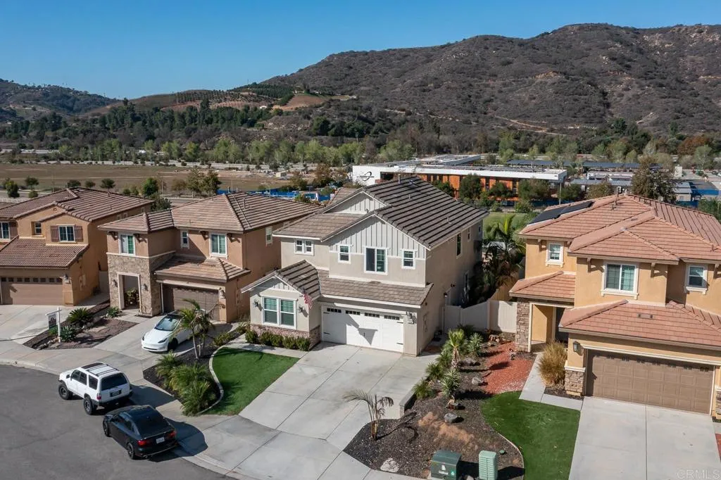 35540 Asturian Way, Fallbrook, CA 92028
