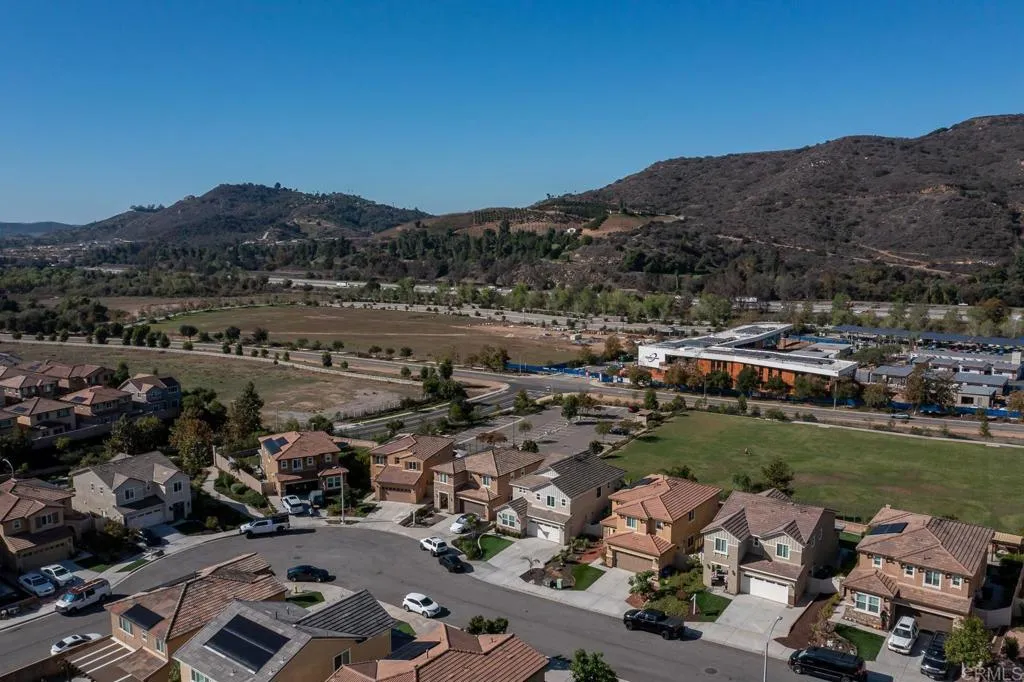35540 Asturian Way, Fallbrook, CA 92028