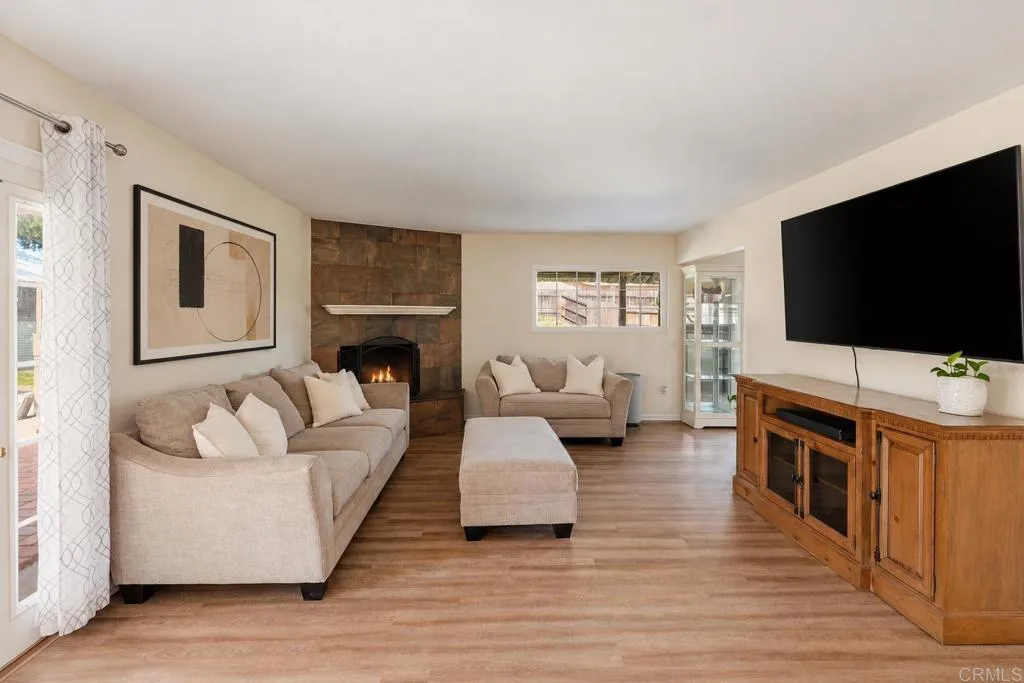 1318 Hermes Court, San Diego, CA 92154 1318 Hermes Court, San Diego, CA 92154