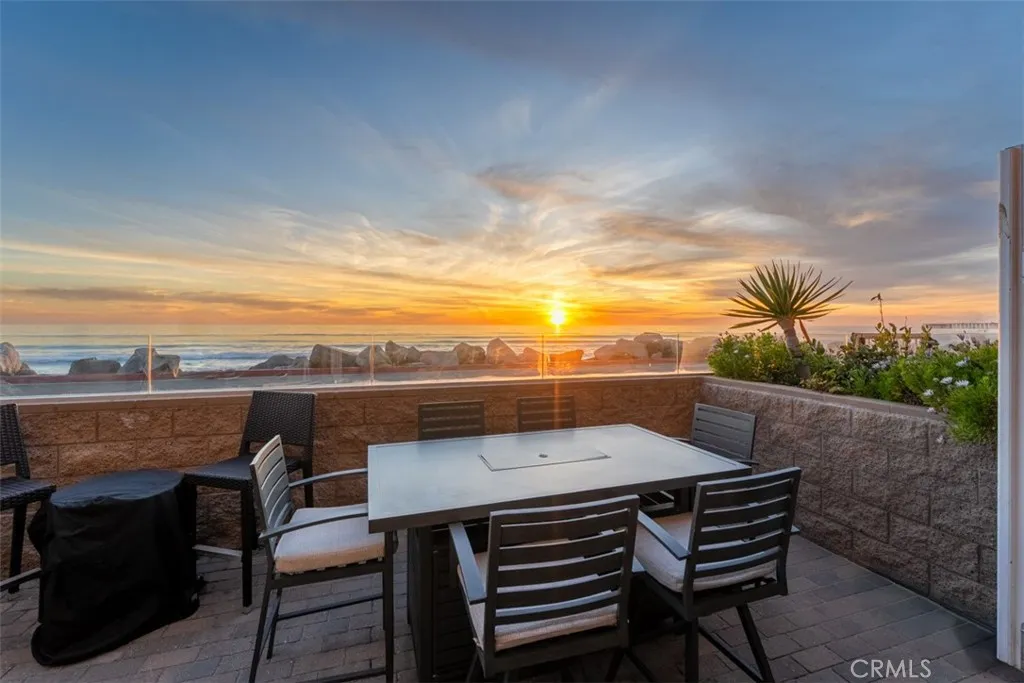 700 S The Strand, #106, Oceanside, CA 92054 700 S The Strand, #106, Oceanside, CA 92054