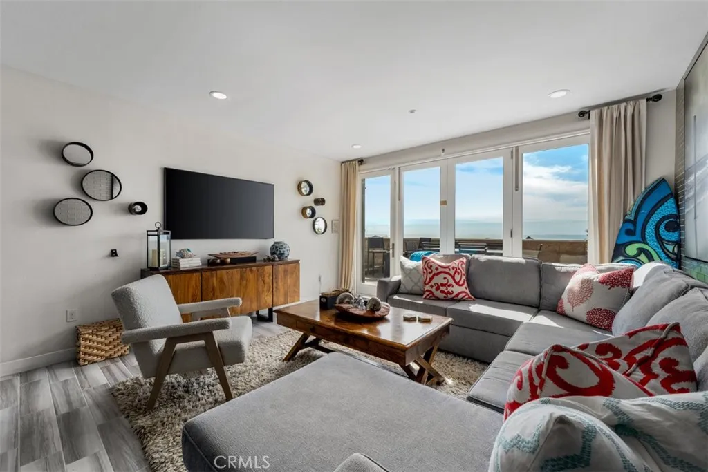 700 S The Strand, #106, Oceanside, CA 92054 700 S The Strand, #106, Oceanside, CA 92054