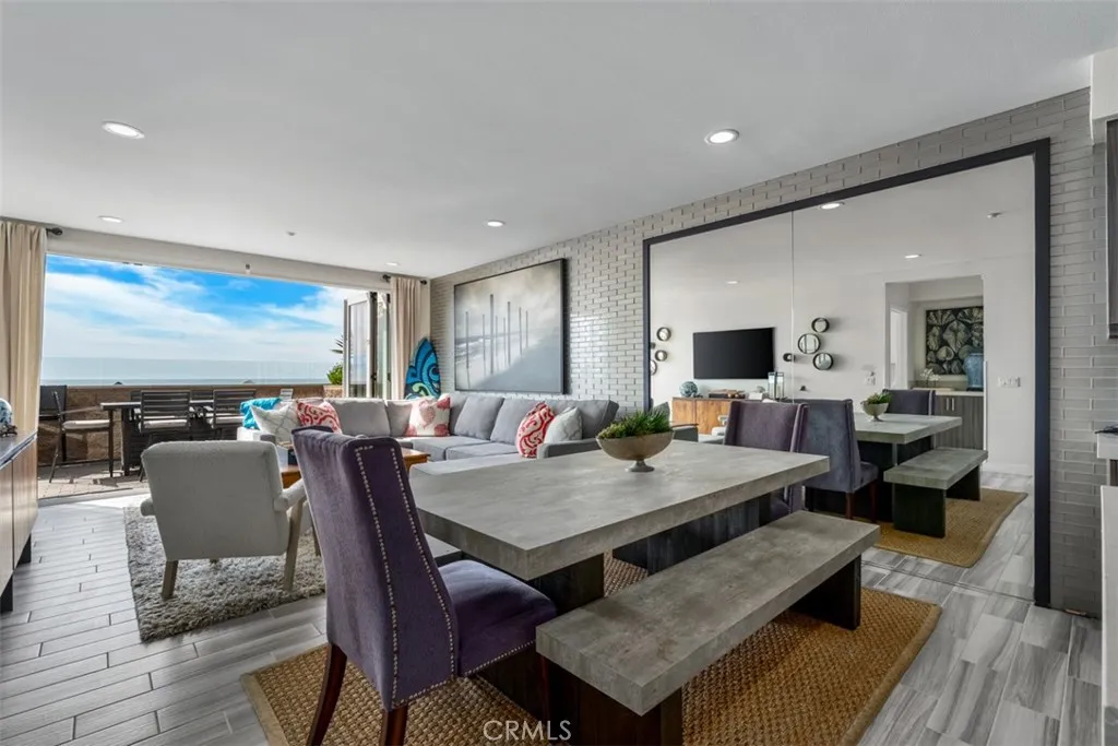 700 S The Strand, #106, Oceanside, CA 92054 700 S The Strand, #106, Oceanside, CA 92054