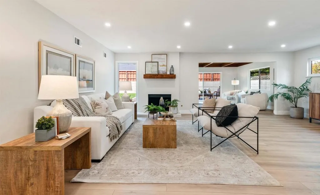 https://cdn.realtyfeed.com/cdn/127/307107036/d19af900f3dcbe68db2a47d142a65a14.webp