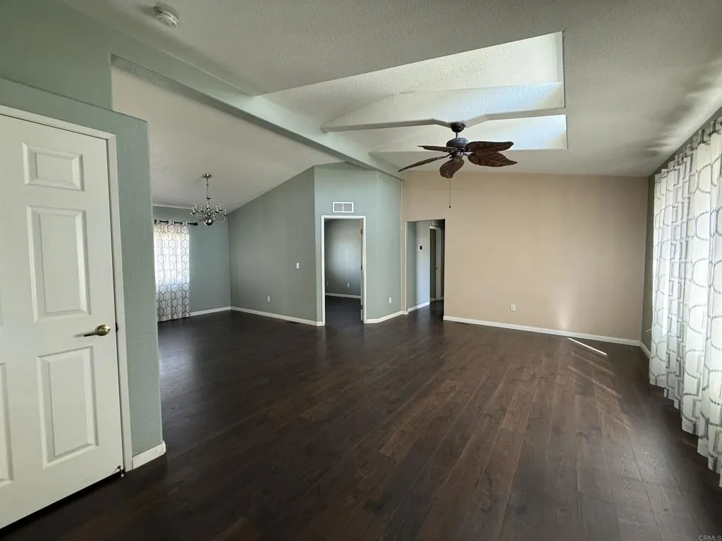 1401 El Norte Parkway, #SPC 276, San Marcos, CA 92069 Living Room
