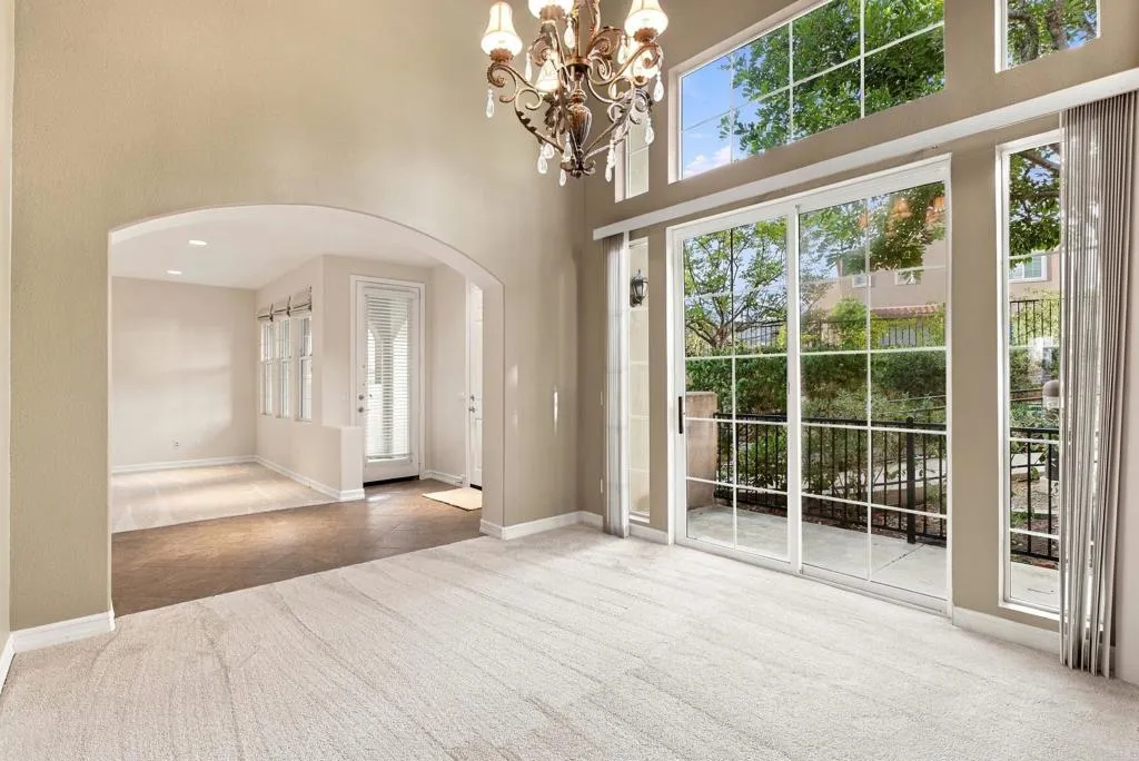 7767 Calle Andar, Carlsbad, CA 92009