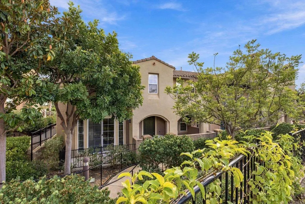 7767 Calle Andar, Carlsbad, CA 92009