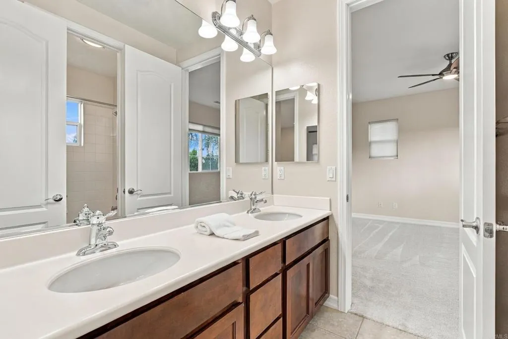 7767 Calle Andar, Carlsbad, CA 92009