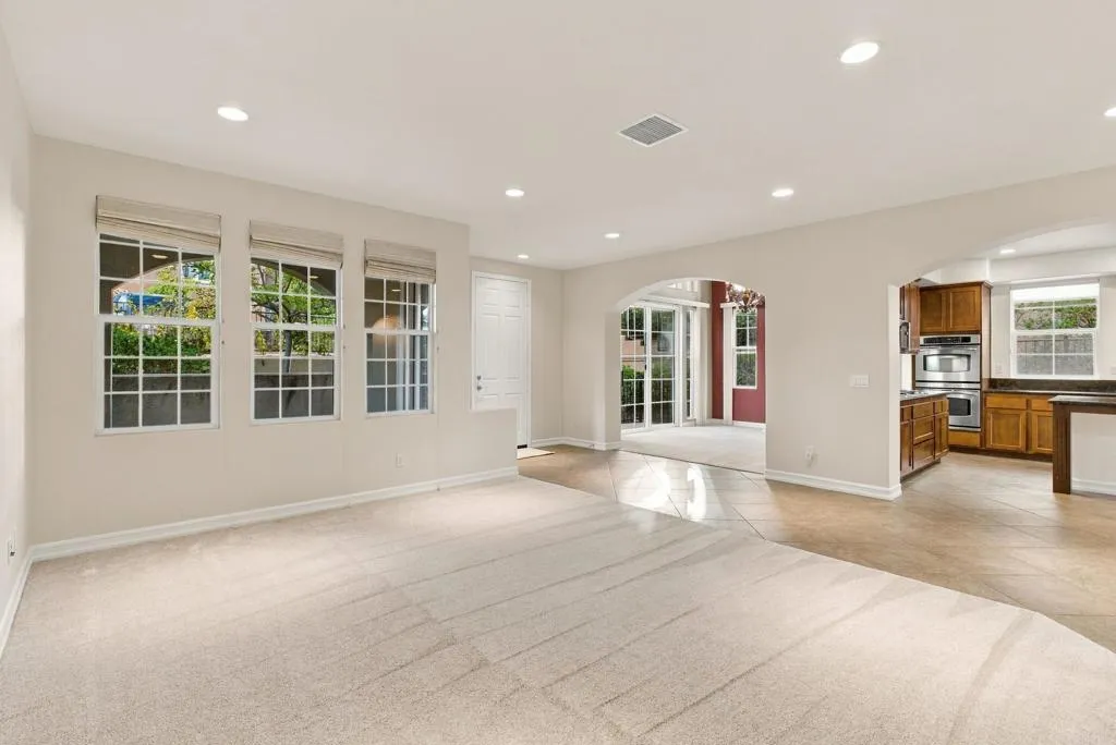 7767 Calle Andar, Carlsbad, CA 92009